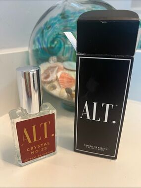 ALT. Crystal No.23 Extrait de Parfum — Red Bottle